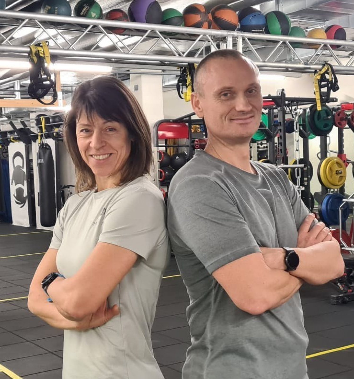 Athleten beim intensiven Functional Fitness Training bei Core Athletics