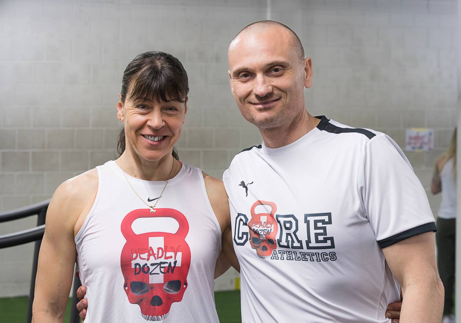 Athleten beim intensiven Functional Fitness Training bei Core Athletics